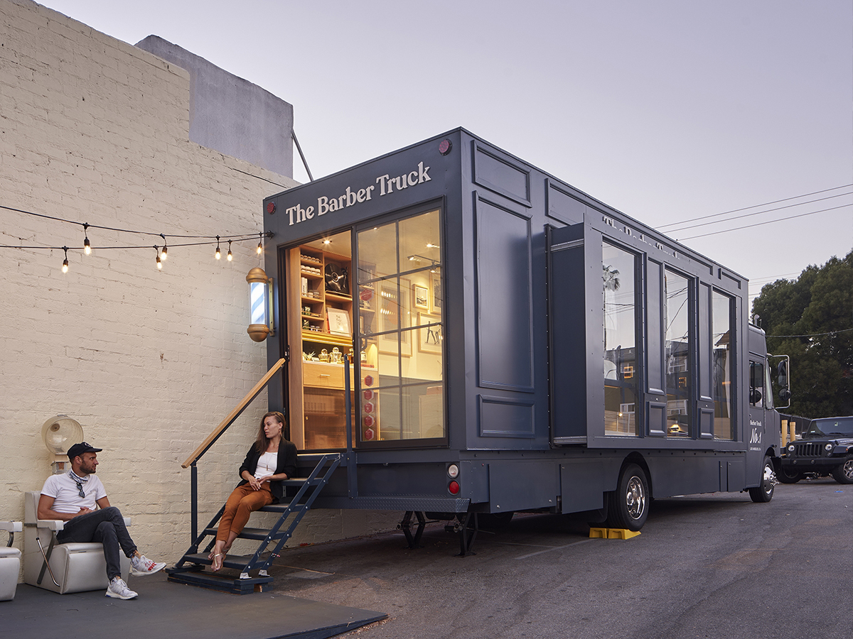 Saloon Truck